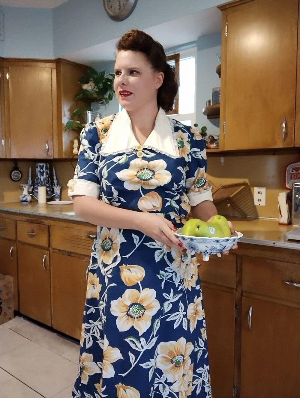 Navy Floral Vintage-Style Dress with Cream Collar - Picture 1 of 8